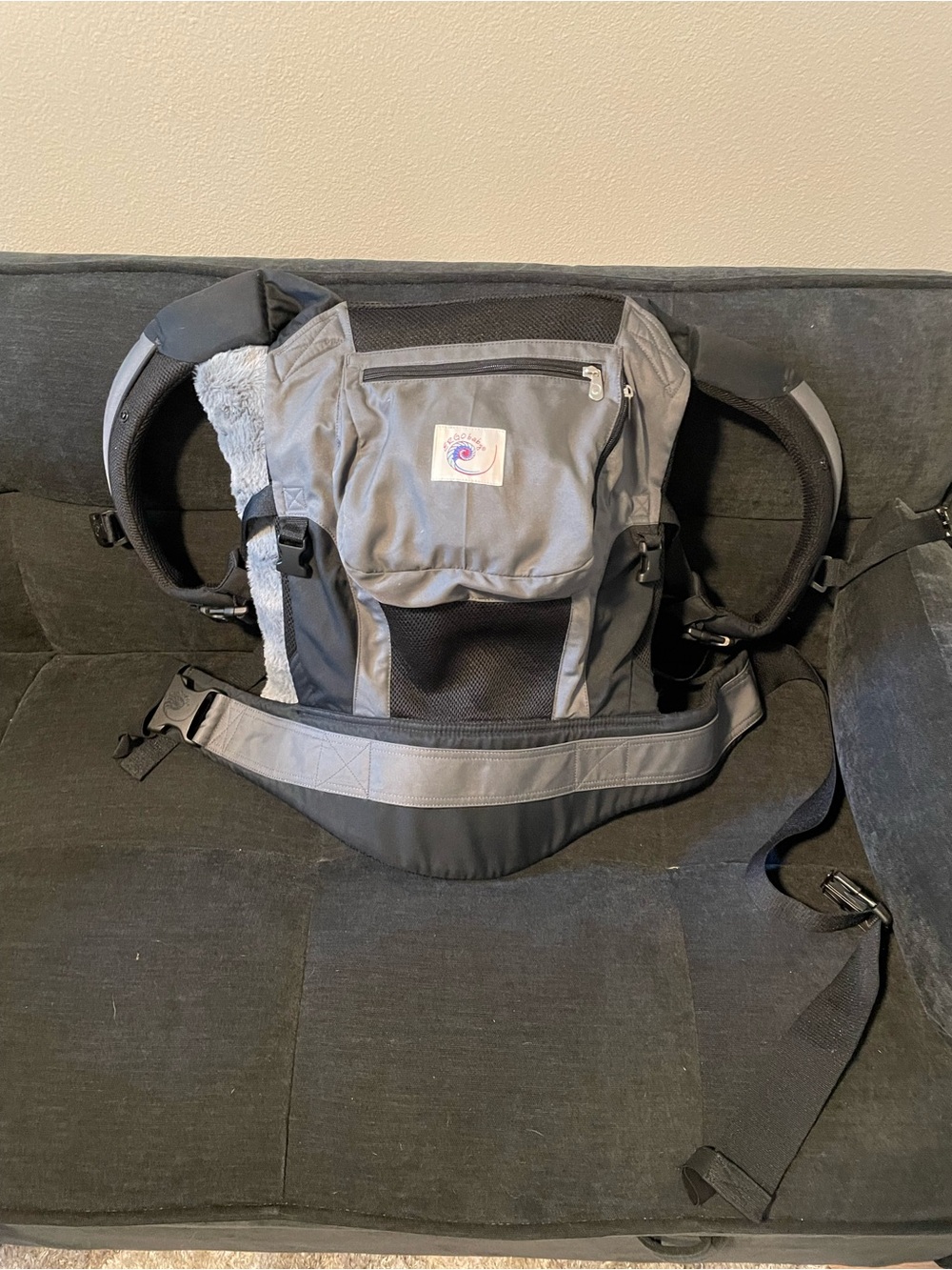 ERGObaby Grey- ERGObaby Carry